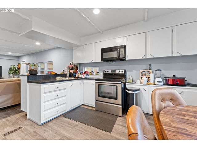 10405 Sw DENNEY Rd 93, Beaverton, OR 97008