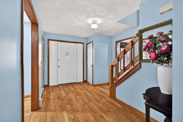 6 Wyoming Drive Drive, Cumberland, RI 02864