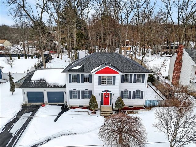 6 Wyoming Drive Drive, Cumberland, RI 02864