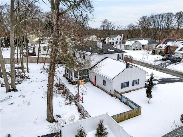 6 Wyoming Drive Drive, Cumberland, RI 02864