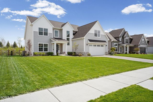 130 Barton Creek Drive, Perrysburg, OH 43551