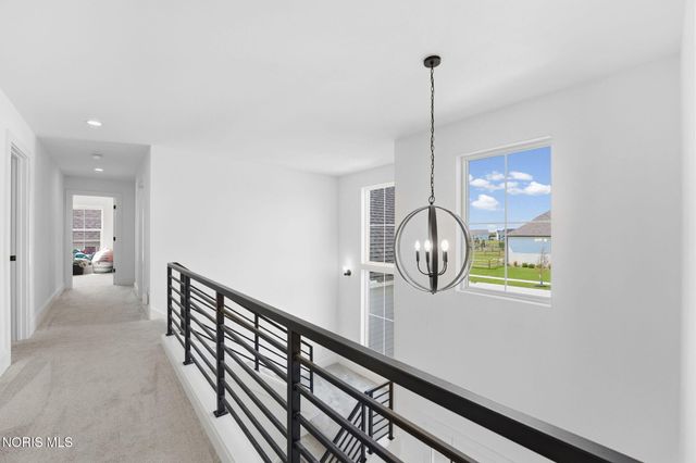 130 Barton Creek Drive, Perrysburg, OH 43551