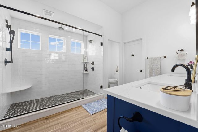 130 Barton Creek Drive, Perrysburg, OH 43551