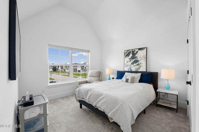 130 Barton Creek Drive, Perrysburg, OH 43551