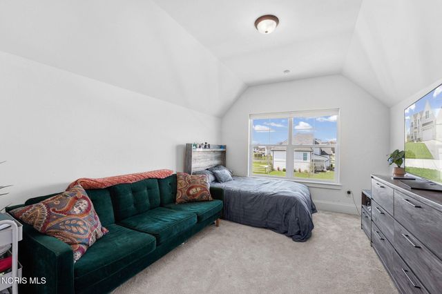 130 Barton Creek Drive, Perrysburg, OH 43551