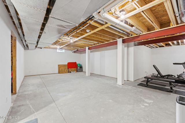 130 Barton Creek Drive, Perrysburg, OH 43551