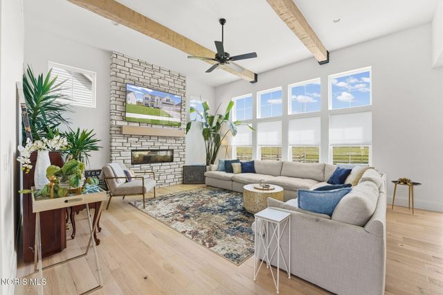 130 Barton Creek Drive, Perrysburg, OH 43551