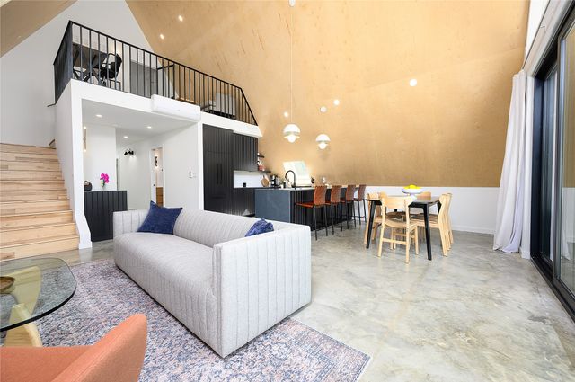 1219 Whispering Springs Drive, Tool, TX 75143