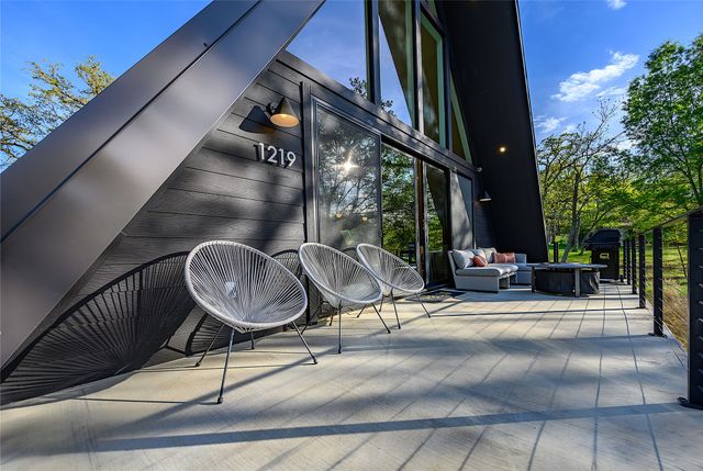 1219 Whispering Springs Drive, Tool, TX 75143