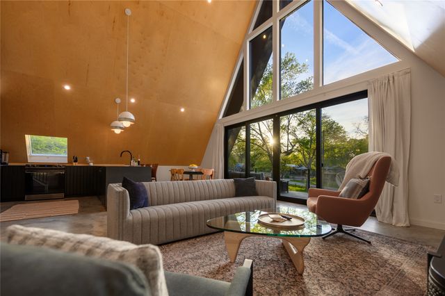 1219 Whispering Springs Drive, Tool, TX 75143