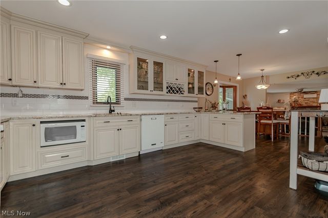 397 Connie Court, Eastlake, OH 44095
