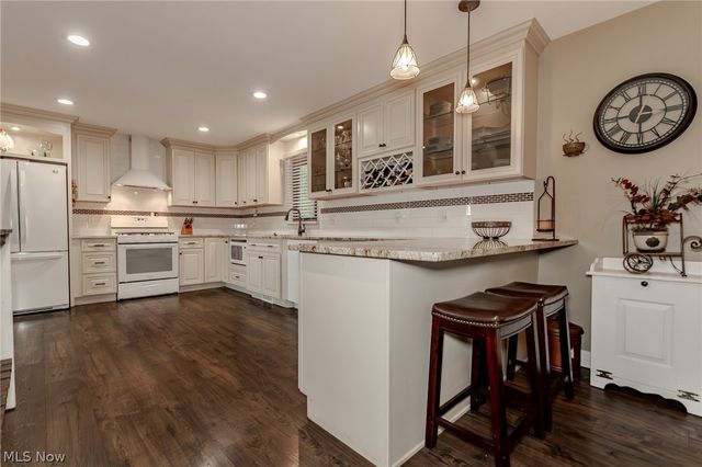 397 Connie Court, Eastlake, OH 44095