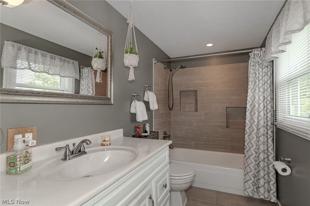 397 Connie Court, Eastlake, OH 44095