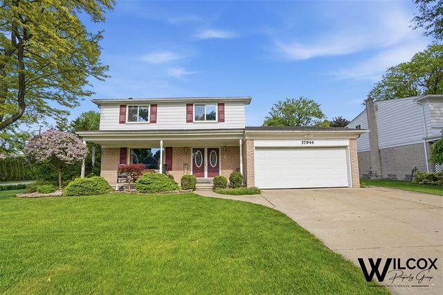 37944 Santa Anna Street, Clinton Township, MI 48036