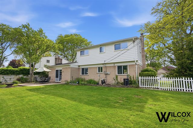 37944 Santa Anna Street, Clinton Township, MI 48036
