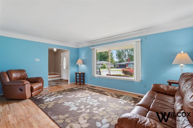 37944 Santa Anna Street, Clinton Township, MI 48036