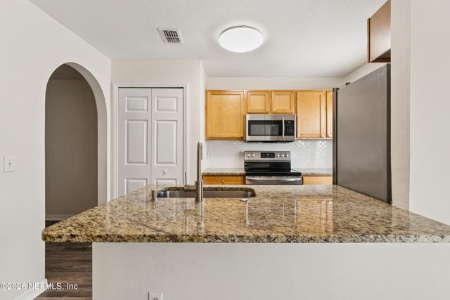 11798 LAKE BEND Circle, Jacksonville, FL 32218