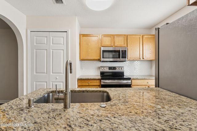 11798 LAKE BEND Circle, Jacksonville, FL 32218