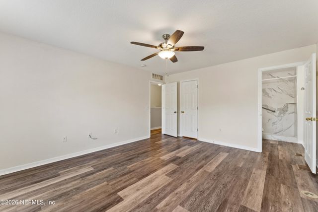 11798 LAKE BEND Circle, Jacksonville, FL 32218