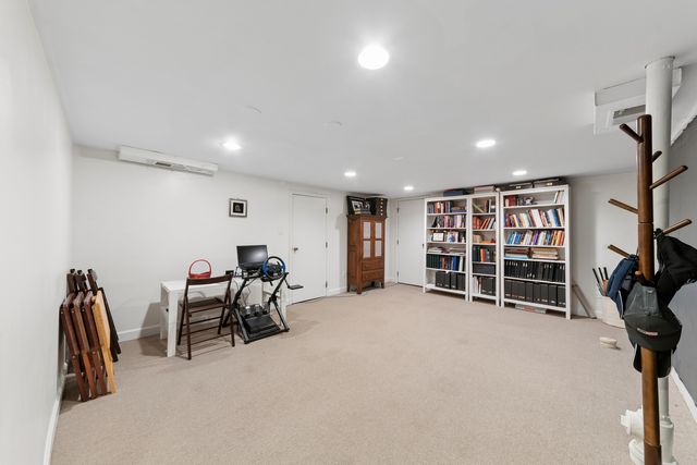 117 E Madison Avenue, Wheaton, IL 60187