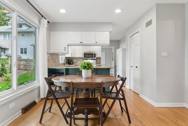 117 E Madison Avenue, Wheaton, IL 60187