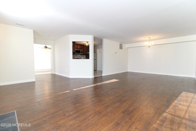 455 Hawthorne Place, Morganville, NJ 07751