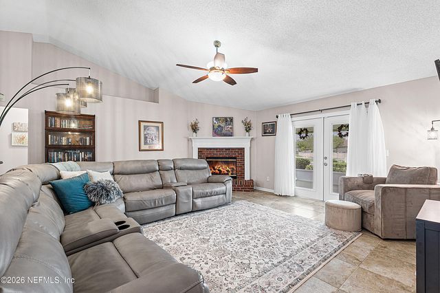 6359 LAKE PLANTATION Drive, Jacksonville, FL 32244