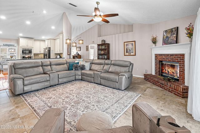 6359 LAKE PLANTATION Drive, Jacksonville, FL 32244