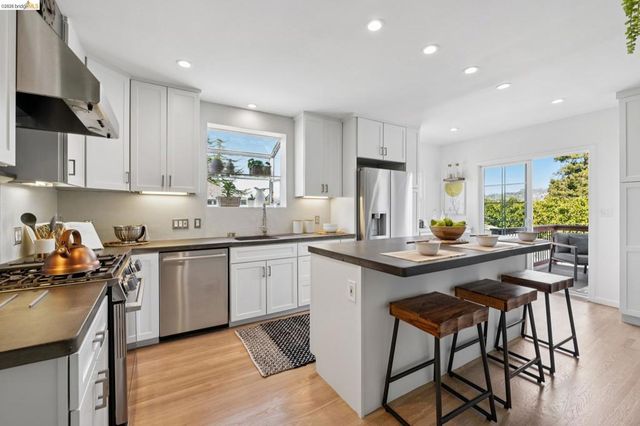 1509 Francis St, Albany, CA 94706