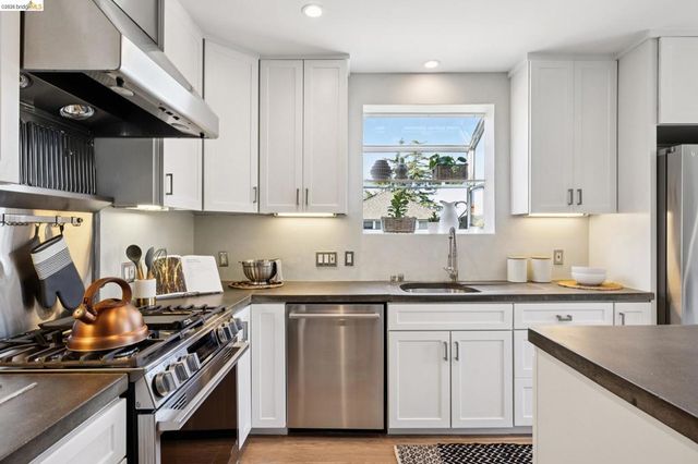 1509 Francis St, Albany, CA 94706