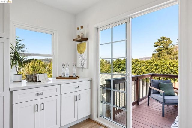 1509 Francis St, Albany, CA 94706