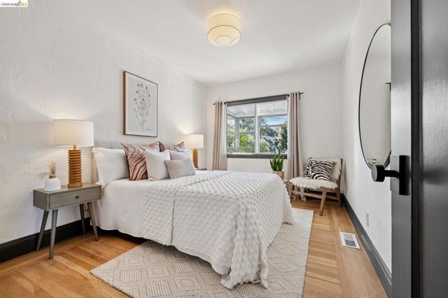 1509 Francis St, Albany, CA 94706