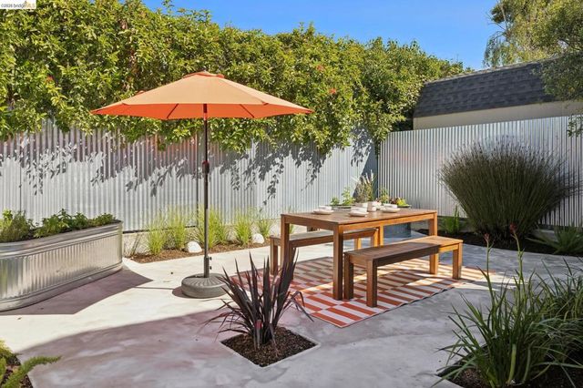 1509 Francis St, Albany, CA 94706