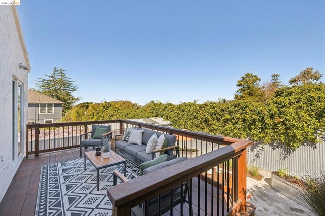 1509 Francis St, Albany, CA 94706