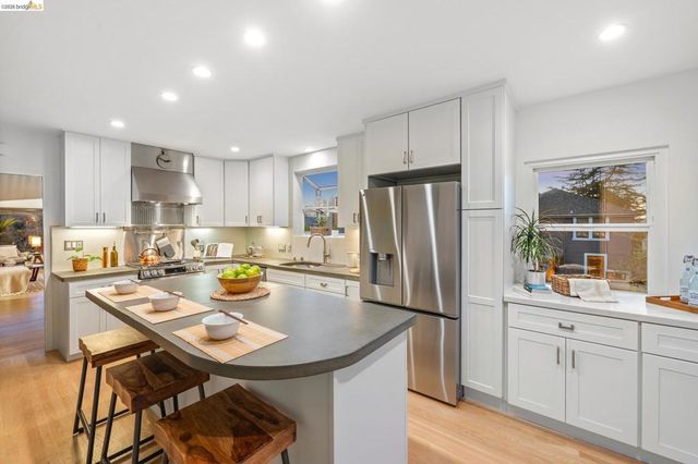 1509 Francis St, Albany, CA 94706