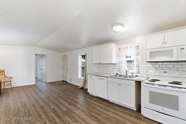 2243 W Gueneveres Way, Post Falls, ID 83854