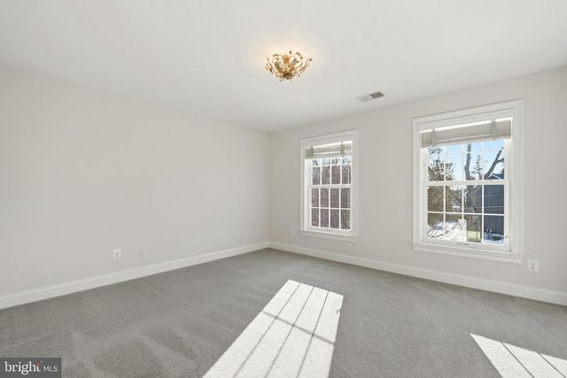 2905 HIBBARD ST, Oakton, VA 22124