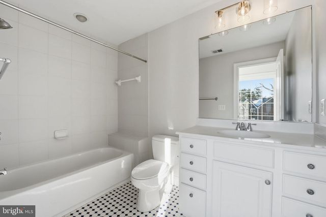 2905 HIBBARD ST, Oakton, VA 22124