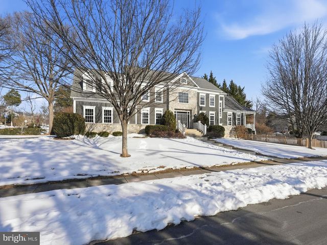 2905 HIBBARD ST, Oakton, VA 22124