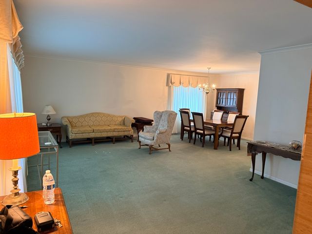810 S We Go Trail, Mount Prospect, IL 60056