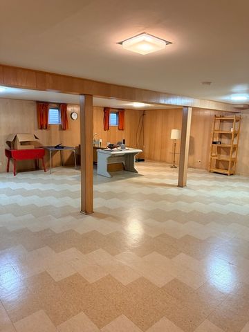 810 S We Go Trail, Mount Prospect, IL 60056
