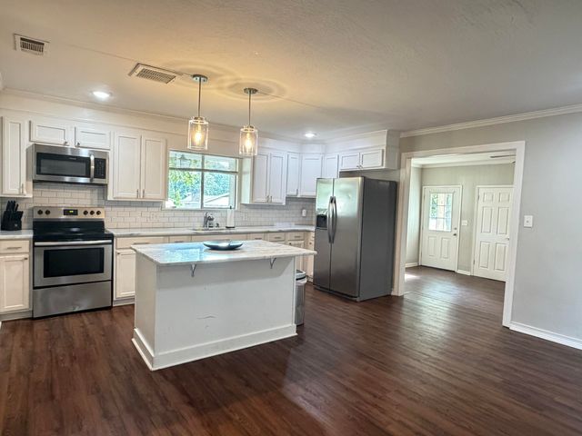3002 Prince George, Hattiesburg, MS 39402