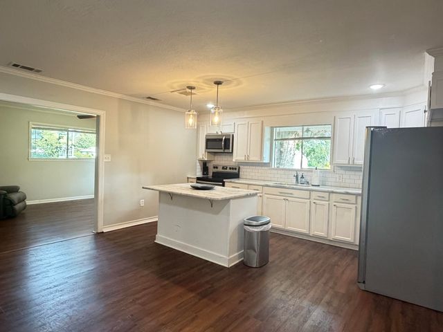 3002 Prince George, Hattiesburg, MS 39402