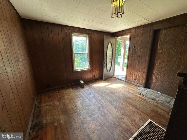 11319 MARBERN RD, Hagerstown, MD 21740