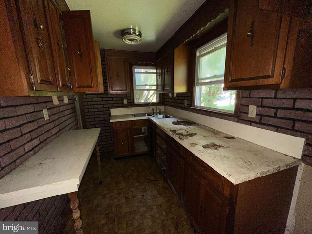 11319 MARBERN RD, Hagerstown, MD 21740