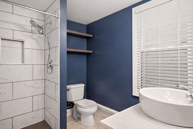 318 K St 2, Boston, MA 02127