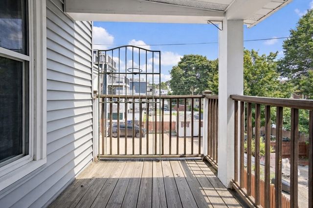 318 K St 2, Boston, MA 02127