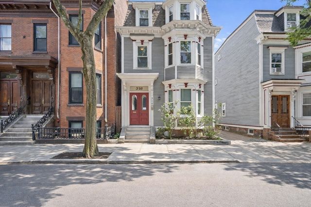 318 K St 2, Boston, MA 02127