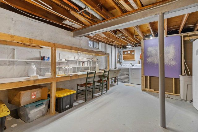 718 Nancy Lane, Madison, WI 53704