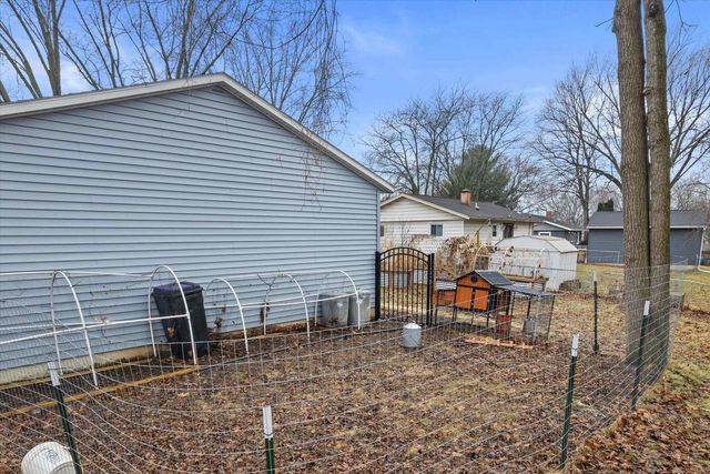 718 Nancy Lane, Madison, WI 53704